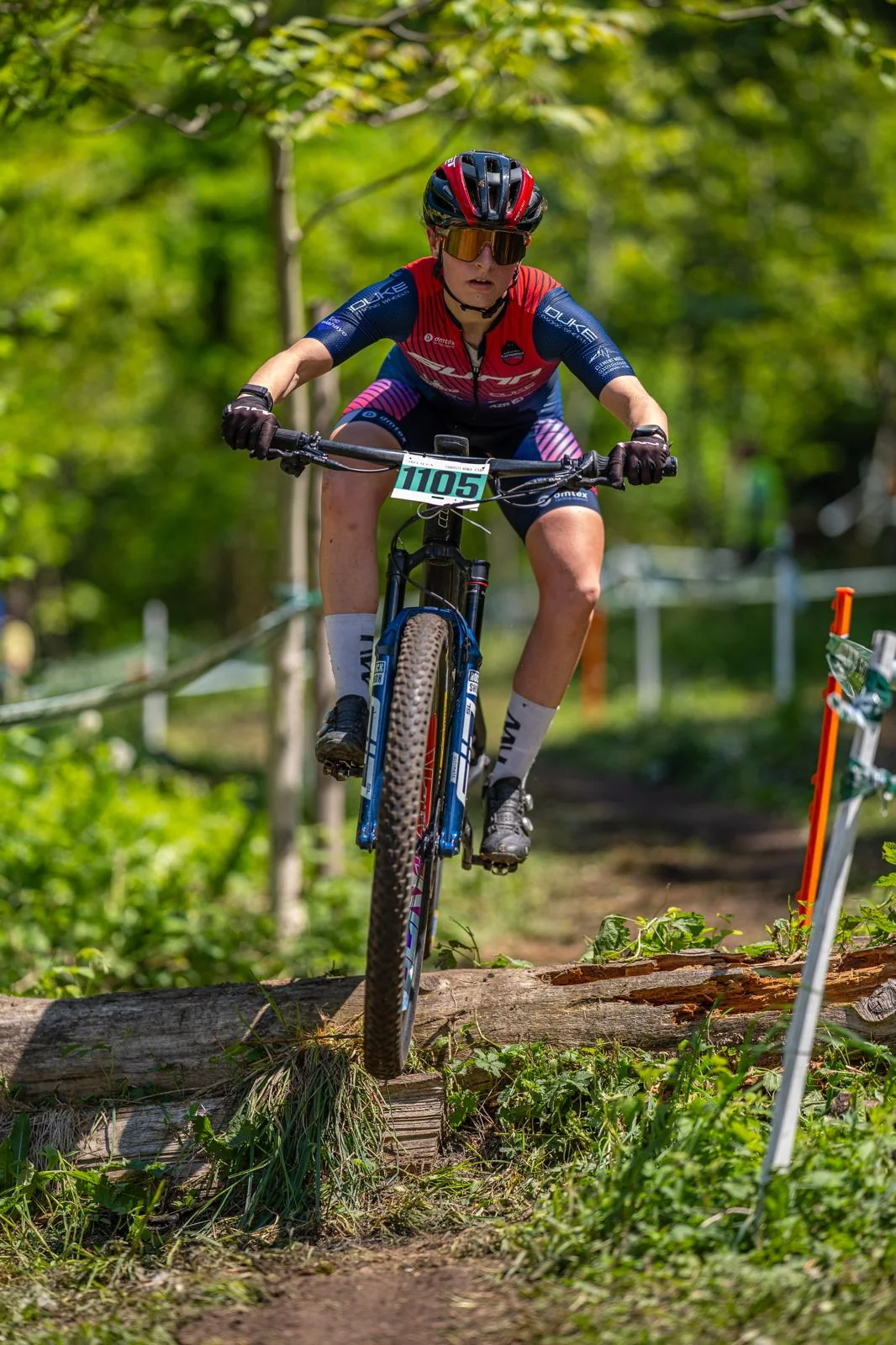 Lilou Lacroix, VTT XCO accompagnée par Robin Meyer Nutrition